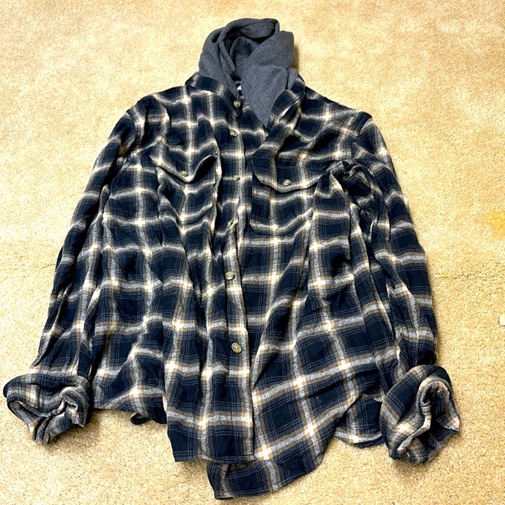 Long sleeve buttoned jacket with hood